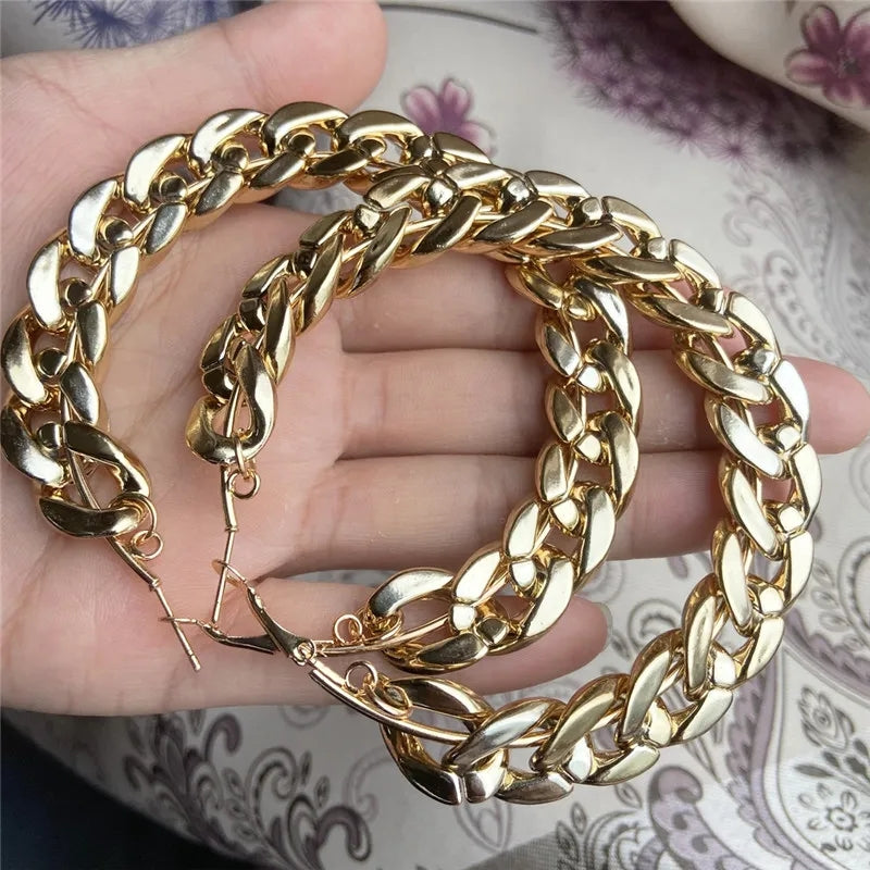 Extravagant links hoop earrings, Gold, 8cm Large