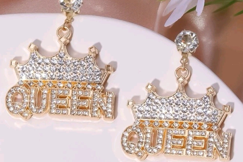 Rhinestone Crowned Queen Dropped Earring.