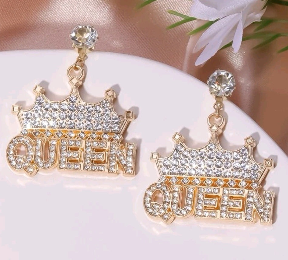 Rhinestone Crowned Queen Dropped Earring.